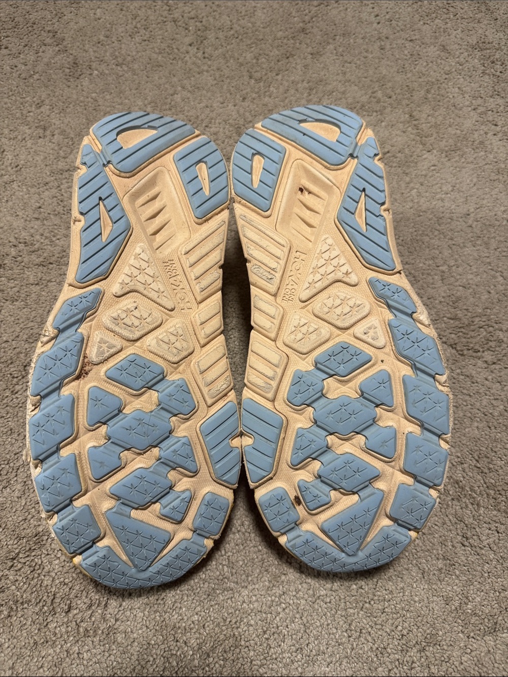 Hoka Arahi 6 - M Size 12 - Red and Yellow Cushioned Running Shoes - Picture 6 of 8